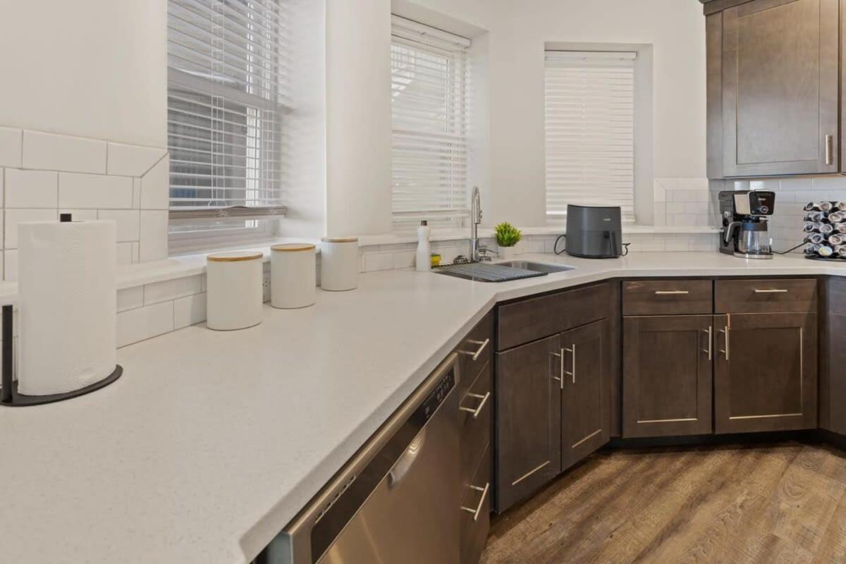 Apartment Steps From The Spacious Modern 4br 2ba Atlantic City